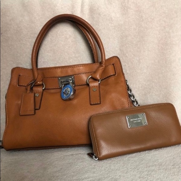 Michael Khors Wallet and Purse - Picture 1 of 1